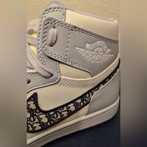 NIKE - AIR DIOR SNEAKERS -Size 8